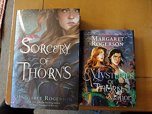 Sách Mysteries of Thorn Manor