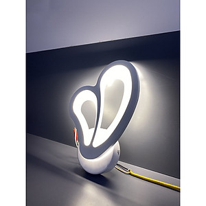 Đèn trang trí gắn tường hình cánh bướm 3 chế độ ánh sáng hiện đại