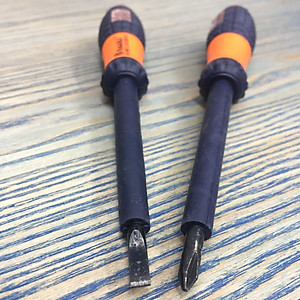 Combo 2 Vít bake và dẹp cách điện và thử điện Asaki 5X100mm