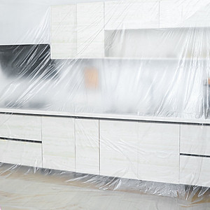 Màng bọc nilon che bụi đa năng KM 4794 keo dính 1 đầu cuộn 4x10m/ 4x20m hàng Nhật