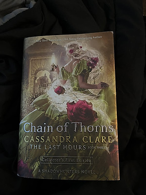 Sách The Last Hours: Chain of Thorns