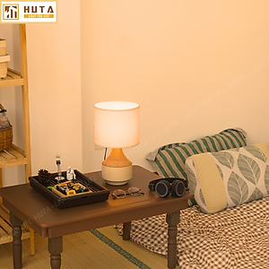 Đèn Ngủ Để Bàn Gốm Sứ Cao Cấp HUTA S14 Vân Màu Gỗ Độc Đáo Sang Trọng, Decor Trang Trí Phòng Ngủ, Khách Sạn, Đọc Sách Đầu Giường, Điều Chỉnh Độ Sáng, Ánh Sáng Vàng