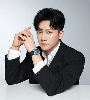 Đồng hồ nam chính hãng I&W CARNIVA 711G-S1 hàng mới,Kính sapphire chống xước ,Chống nước 50m ,Bảo hành chính hãng,Máy cơ (Automatic),dây cao su cao cấp, mặt xanh thiết kế đơn giản dễ đeo