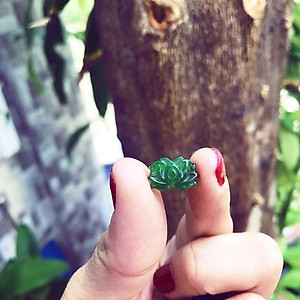 Hoa sen ngọc bích Nephrite