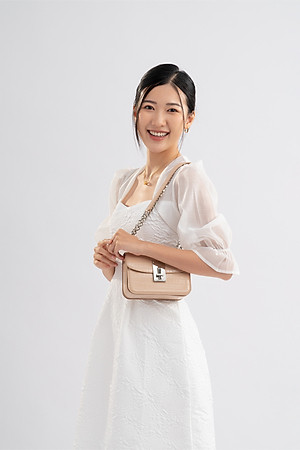 Túi Yuumy ( Thời trang nữ phối khóa trang trí size 18 - Túi đeo chéo da Verein YN186 )