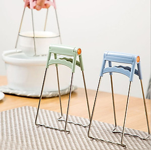 Dụng cụ kẹp gắp bát đĩa chống nóng thông minh, khay inox kẹp đồ nóng nhà bếp đa năng - GIAO MÀU NGẪU NHIÊN - Hàng Chính Hãng