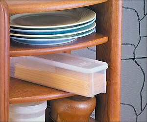 Combo hộp đựng đũa thìa, mỳ ống cất gọn có nắp đậy Sanada 1.3L hàng Made in Japan