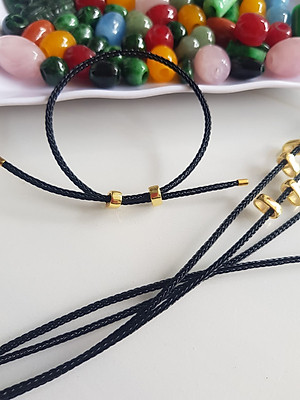 Dây thun ĐEN dẻo phối vòng tay hạt lu thống  Size dây ĐEN 2mm  Nữ đã có hạt lu thống thì đây chính là sợi dây thun phối với hạt lu thống đeo xinh ạ