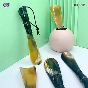 Đón giày bằng sừng tay cầm đốt trúc VIP (Dài 20cm) DGH912 - Chuyên dụng cho giày cao cấp - Cho giày Nam & Nữ - Product of HAHANCO