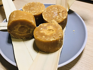 Combo 2KG Đường Thốt Nốt Ngọc Trang - 9 viên lớn (2 bịch x 1KG) - Siêu thơm ngon, giữ được mùi thốt nốt đặc trưng, an lành - tốt cho sức khỏe có thể thay thế đường tinh luyện trong nấu ăn hằng ngày