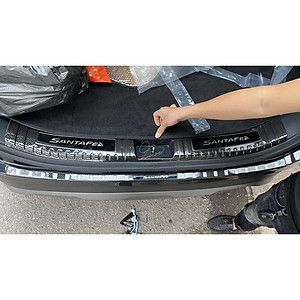 Ốp Bậc Cốp Dành Cho Xe Hyundai SantaFe 2019 2020 2021- 2 chi tiết