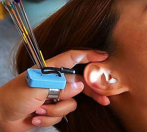 Đèn Đeo Ngón Tay,Lấy Ráy Tai Cao Cấp Sử Dụng Sạc USB