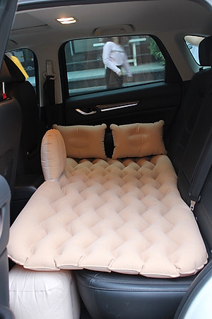 Giường nệm hơi gấp xếp du lịch cho xe hơi, ô tô 4 đến 7 chỗ (giao mẫu ngẫu nhiên)
