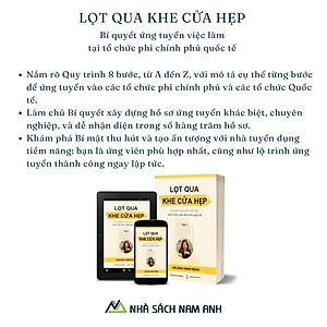 Sách - Lọt Qua Khe Cửa Hẹp - Tác Giả Helena Hạnh Đặng
