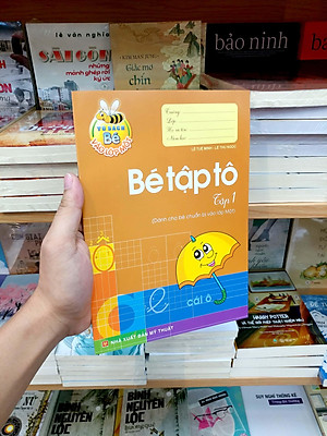 Tủ Sách Bé Vào Lớp 1 - Bé Tập Tô (Tập 1)(Tái Bản)