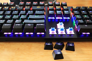 Bàn phím Newmen quang cơ Gaming GM550 full led _Hàng chính hãng