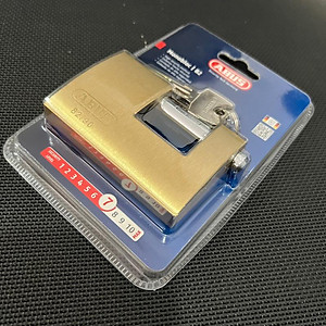 Khóa cầu ngang ABUS 82/90 thân đồng rộng 90mm chìa răng cưa - MSOFT