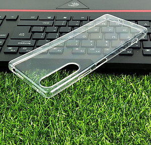 Ốp lưng silicon dẻo trong suốt mỏng 0.6mm cho Sony Xperia 1, Xperia 5, 1 Mark 2/3/4/5, 5 Mark 2/3/4/5, XZ1/2/3... hiệu Ultra Thin độ trong tuyệt đối chống trầy xước - Hàng nhập khẩu
