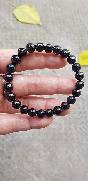 Vòng tay nữ thạch anh tóc đen dầy kín tự nhiên size hạt 8mm màu đen đậm bóng đẹp hợp mệnh thủy mệnh Mộc đeo đẹp may mắn hợp mệnh tuổi tốt sức khỏe công việc ạ