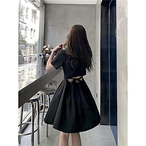 Váy sơ mi logo thắt nơ eo thể thao - Đầm hở lưng cá tính 2022