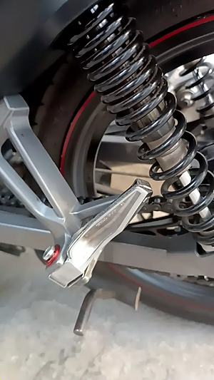 Gác chân ĐÚC Gcraft tặng kèm long đền kitaco đỏ và chốt gác chân INOX gắn xe máy Siêu Rẻ Đẹp