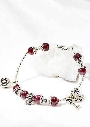 Vòng tay đá garnet ngọc hồng lựu phối vỏ sò Ngọc Quý Gemstones