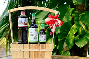 Nước tương mật hoa dừa Sokfarm - Chai 1L Dòng chuyên nấu ăn, không từ đậu nành, giảm 50% lượng muối
