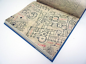 Sách Harry Potter Part 3: Harry Potter And The Prisoner Of Azkaban (Hardback) Deluxe Illustrated Edition (Harry Potter và Tù nhân ngục Azkaban) (English Book)