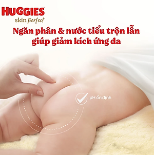 Tã/bỉm dán sơ sinh Huggies Skin Perfect NB 70+4 miếng với 2 vùng thấm giảm kích ứng da