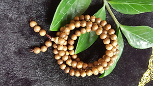 Vòng tay chuỗi 108 Hạt Trầm Hương Sánh Ghép cho nữ CMH02