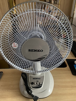Quạt điện Senko để bàn tiện lợi cao cấp B1216 màu ngẫu nhiên - Hàng Chính Hãng