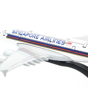 Mô Hình Máy Bay Trưng Bày Airbus A380 Singapore Airlines Everfly (Trắng Xanh Đậm)