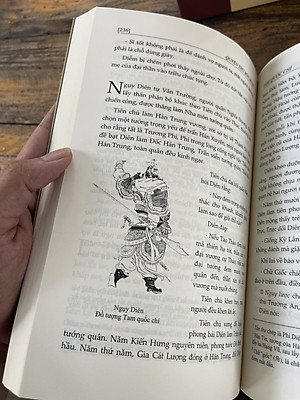 Boxset trọn bộ 5 tập – TAM QUỐC CHÍ – Dịch bổ sung gần 100 trang + bản đồ chiến sự thời Tam Quốc – Trần Thọ, chú giải Bùi Tùng Chi – dịch giả Bùi Thông – Tri Thức Trẻ Books