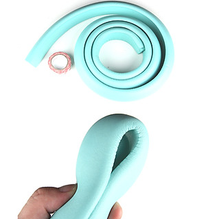 Cuộn dây xốp bọc cạnh bàn bảo vệ bé - Giao màu ngẫu nhiên