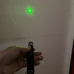 Đèn pin laser 303 siêu sáng gồm pin, sạc và khóa - Đèn lazer 303 tia Xanh lá - Hàng chính hãng