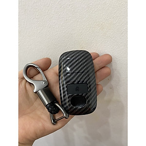 Ốp chìa khóa, bọc khóa Carbon xe Toyota Raize, Toyota Veloz, Avanza 2021 2022 2023 kèm móc treo sang trọng