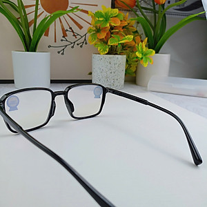 Kính đọc sách gọng nhựa TR90 phom to chống ánh sáng xanh