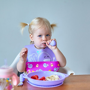 Bộ thìa nĩa tập ăn cho bé Palm Grasp Marcus & Marcus, từ 18 tháng