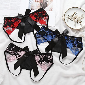 Quần lọt khe nơ to