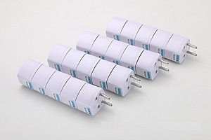 Đầu chuyển ổ cắm 3 chấu qua 2 chấu - Hàng chính hãng