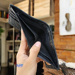 Ví Nam Da Cá Sấu 2 Mặt. Nguyên Bàn Tay Có Móng Đẹp - Phong Cách