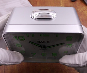 Đồng Hồ Để Bàn Casio TQ-218-8DF Báo Thức - Cỡ To - Kích Thước Vỏ  ( 9 ×10.7 × 6 cm )