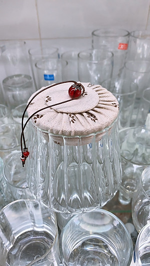 LỌ HŨ THỦY TINH ĐỰNG TRÀ, THỰC PHẨM KHÔ NẮP VẢI VÂN SỌC- ANTH693