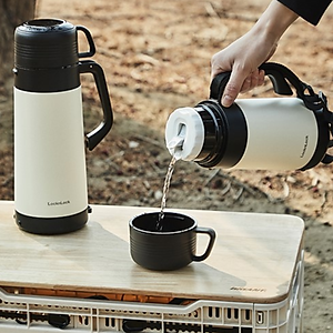 Bình giữ nhiệt LocknLock Easy Outdoor Vacuum Bottle LHC1484 - Có nắp sử dụng được như cốc và dây đeo vai - 1.2L - Hàng chính hãng