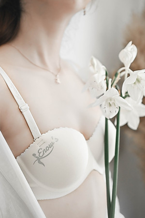 Áo ngực Enow's chính hãng cúp ngang, mút vừa