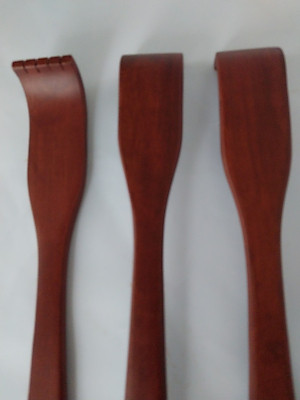 Combo Hai cây gãi lưng gỗ -cây gãi lưng khảm hoa văn