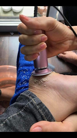 Máy chà gót chân, tẩy sạch da chết dùng cá nhân và tiệm nail, spa