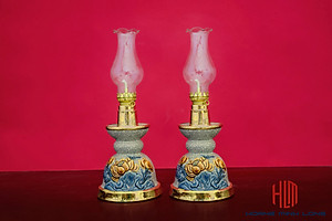 Đèn Nến Bọc Đồng Men Rạn Đắp Nổi Họa Tiết Sen