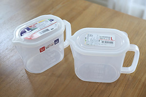 Hộp thực phẩm có tay cầm Nakaya 1000ml,  nắp bằng nhựa PE mềm dẻo, khả năng chịu được nhiệt từ -20~ 70°C- nội địa Nhật Bản