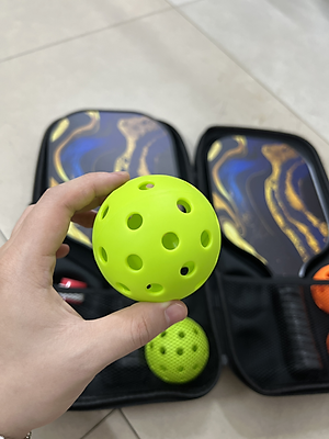 Bộ 2 vợt PICKLEBALL kèm 4 bóng tập luyện kèm túi đựng thể thao dành cho nam và nữ - Hàng chính hãng